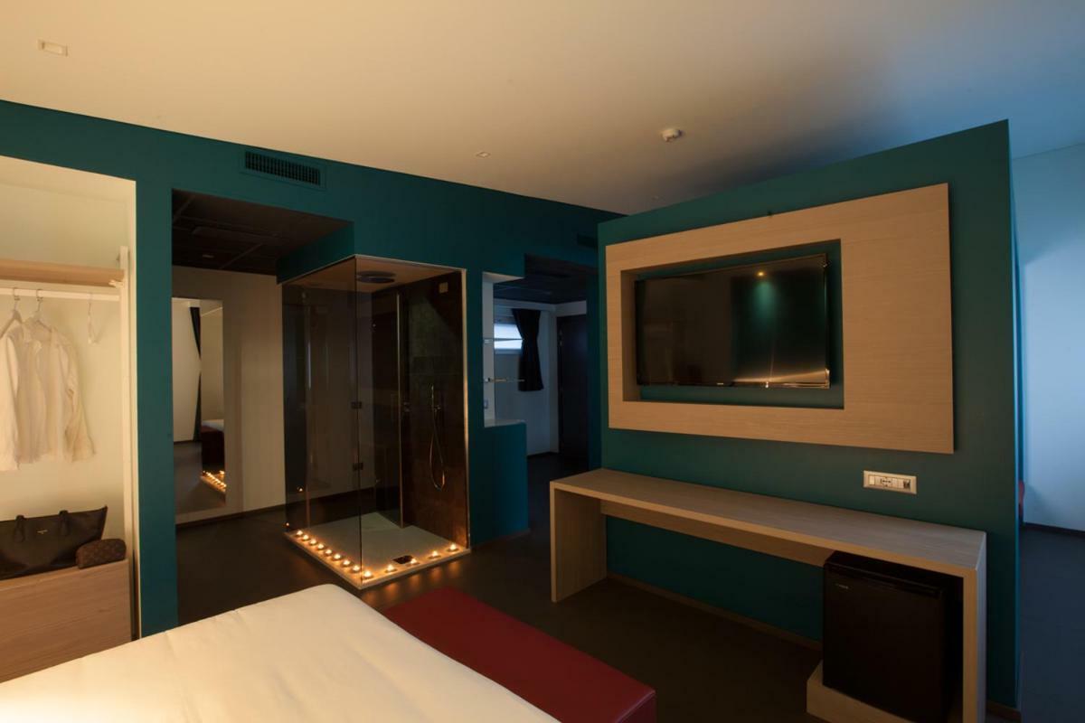 Hotel Carnia Venzone Exterior photo